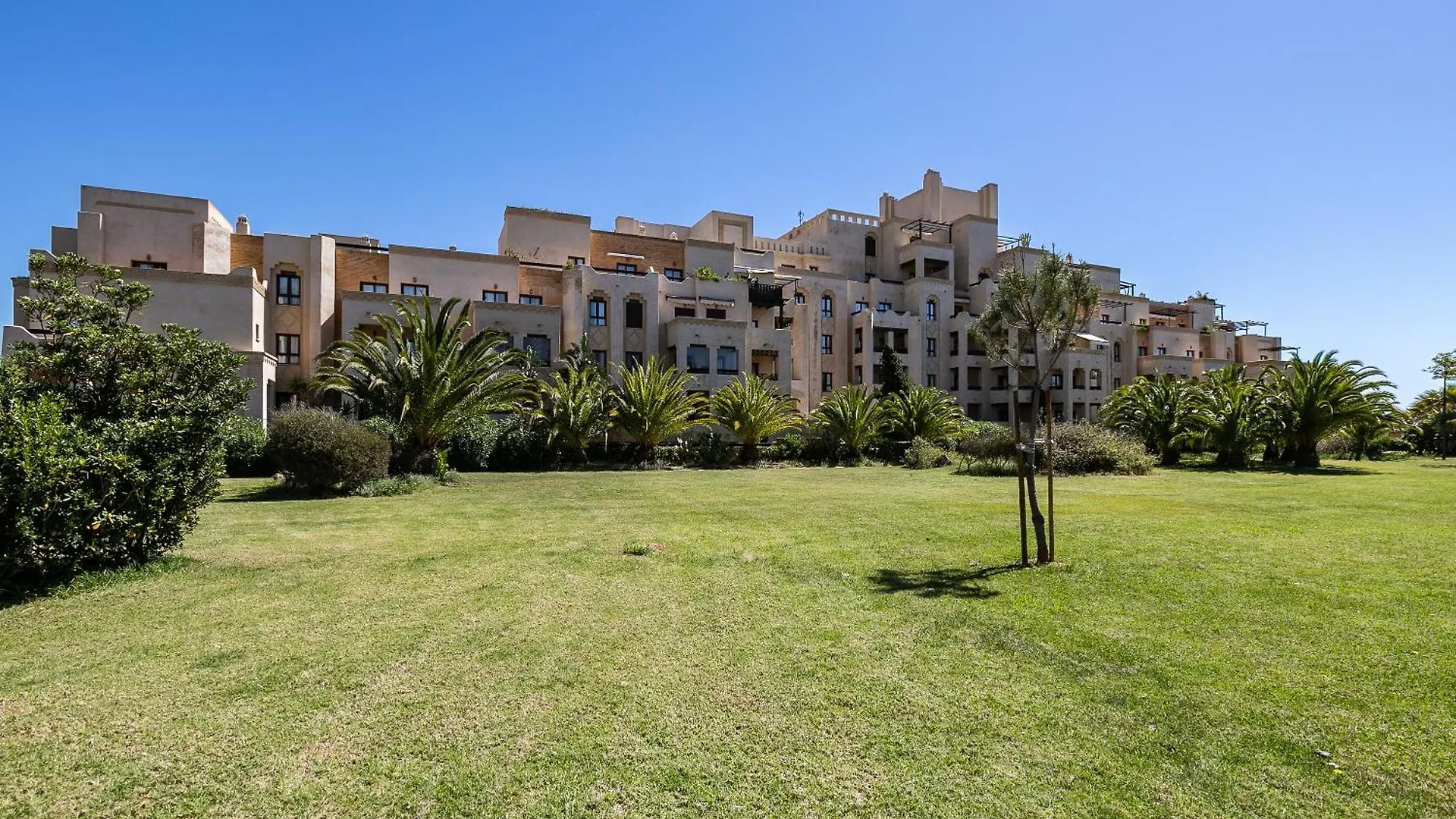 Apartamento Dos Dormitorios Bajo, Vistas Piscina Isla Canela